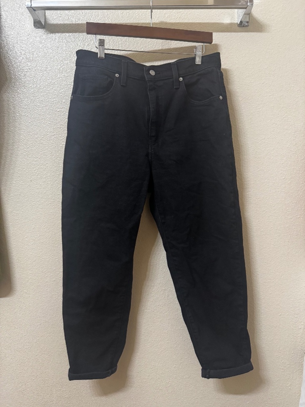 Levi High Waisted Mom Jeans